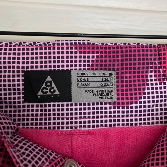 Nike snowboarding pants - Picture 2 of 6